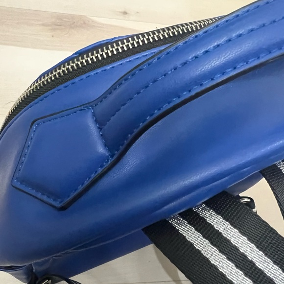 🧙♀️ Harry Potter Ravenclaw Mini Backpack | Danielle Nicole | Blue - Picture 9 of 11